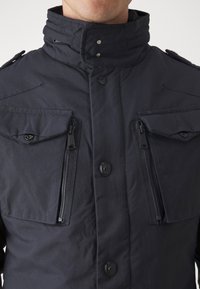 Thumbnail Image 7