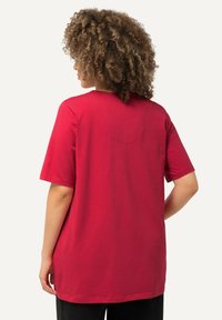 Ulla Popken A-LINIE HALBARM - Triko s potiskem - dark pink
