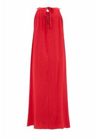 Robe rouge longue en tissu lisse, dotée d'une fermeture à nouer au cou, d'une découpe en trou de clé dans le dos et d'une silhouette fluide et ample.