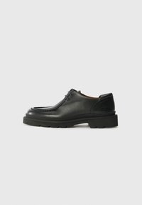 DERBIES - Paeltega jalanõud - black