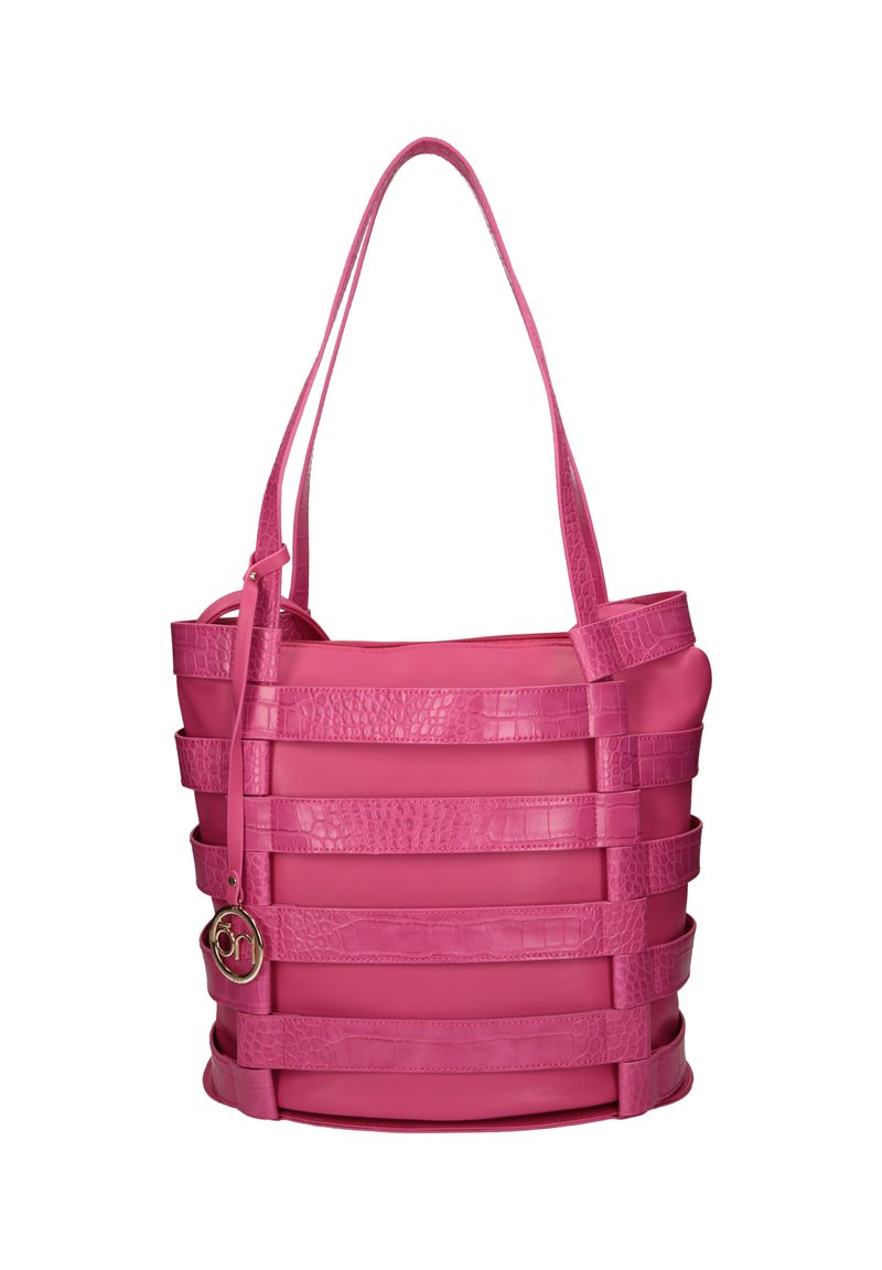 Borsa a spalla in pelle rosa con design a strisce strutturate. Caratterizzata da una chiusura con zip e un accento in metallo circolare. Superfici lisce e testurizzate.
