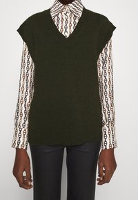 2nd Day Pullover - olive