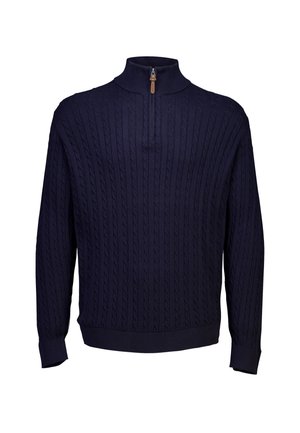 Marineblauwe gebreide pullover met een hoge kraag, voorzien van een kwart rits. Kabelpatroon door het hele kledingstuk, met ribgebreide manchetten en zoom. Zachte textuur.