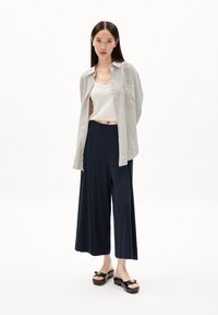 ARMEDANGELS KAARO LINO - Broek - night sky