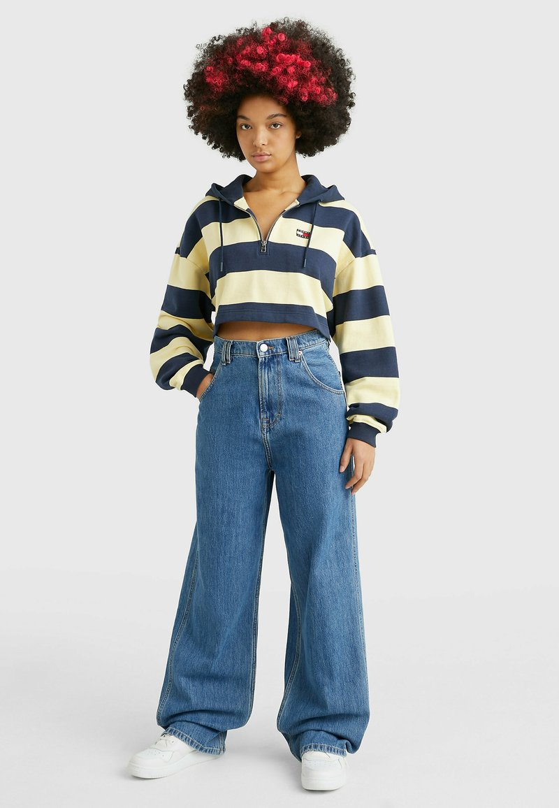 tommy badge quarter zip drawstring sweatshirt