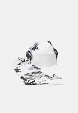 Eugenia Kim GIGI - Căciulă beanie - white/black