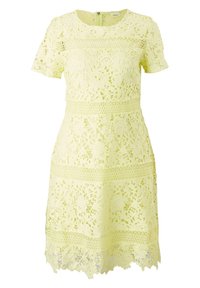Keltainen pitsinen lyhythihainen mekko, jossa on kukkakuvioita, verkkoyksityiskohtia ja takakoodi, polvimittainen ja sakarasaumalla.