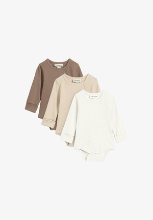 Trois bodies pour bébé à manches longues en rib bamille, beige et blanc, avec des boutons-pression sur l'épaule et à l'entrejambe.