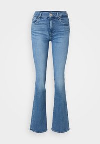 Lichtblauwe vloeiende jeans van denim. Kenmerken zijn onder andere een hoge taille, een vijf-pocket ontwerp en een sluiting met één knop aan de voorkant.
