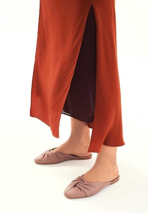 Kazar, Mules - lilac
