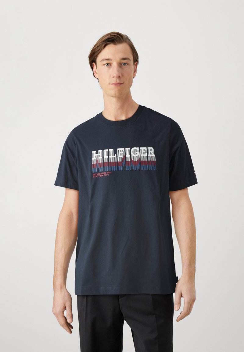 Tommy Hilfiger FADE TEE - Majica kratkih rukava s printom - desert sky