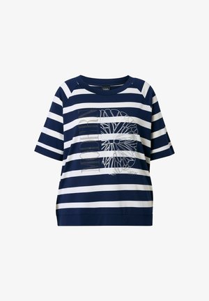 Top a maniche corte a righe orizzontali navy e bianche con scollo rotondo, caratterizzato da un testo e una grafica stilizzata di una fetta di limone sul davanti.