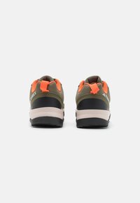 adidas Performance AX2R HIKING SHOES - Pārgājienu apavi - amber tint/putty mauve/impact orange