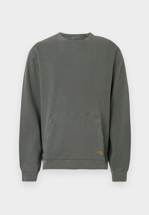 Siva bombažna majica z dolgimi rokavi, okrogel ovratnik, sprednji žep, rebrasti manšeti in majhna logotipska značka ob spodnjem robu.