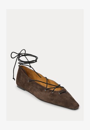 Polo Ralph Lauren, SUEDE LACE-UP POINTED BALLET FLAT - Baleriinad - chocolate