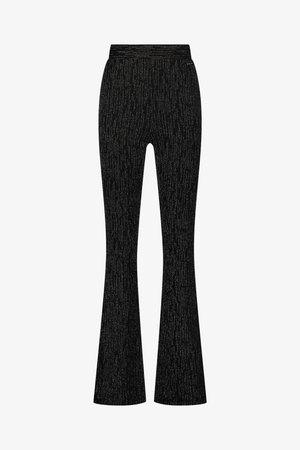 Melnas platas bikses, izgatavotas no teksturētas auduma, ar smalku metāla rakstu un augstu jostasvietu. Gluda apdare visā biksēs.