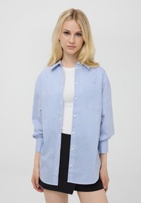 Terranova AMPIA IN A RIGHE - Camicia - celeste