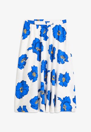 Falda blanca con cintura elástica, estampada con grandes flores azules con centros amarillos, tela fluida y diseño hasta la rodilla.