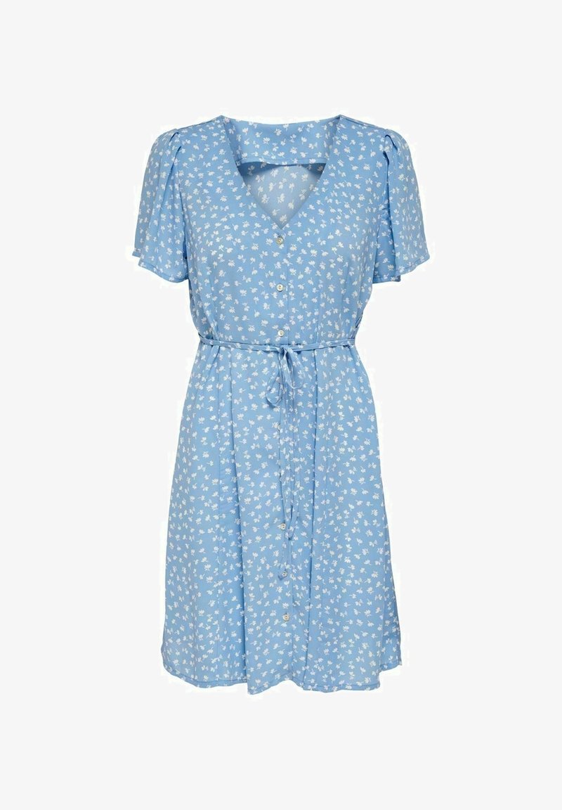 Robe bleu clair à manches courtes avec motif floral blanc, col en V, boutons sur le devant et fine ceinture à nouer à la taille.