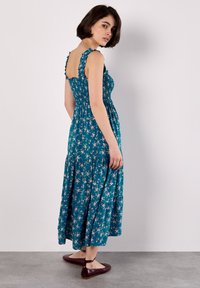 Apricot SMOCK TIERED - Freizeitkleid - blue