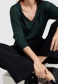 WE Fashion Pullover - olive