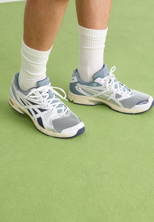 ASICS SportStyle GEL DS 14 UNISEX - Sporta apavi - white/pure silver