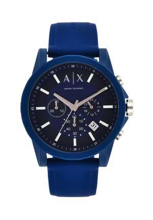 Reloj de pulsera Armani Exchange azul con correa de silicona, tres subesferas, marcadores de hora plateados y pantalla de fecha en la posición de las 4 en punto.