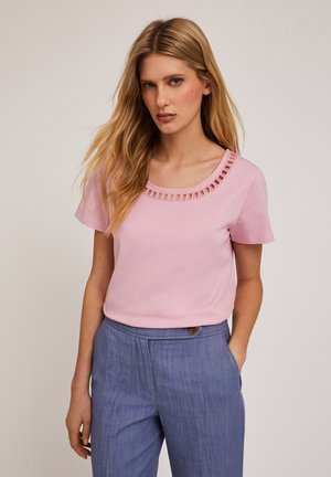 CON SCOLLATURA RICAMATA - T-shirt imprimé - rosa
