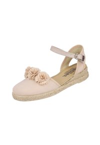 Zapato espadrille de lona beige con tira al tobillo, que presenta tres acentos florales texturizados en la punta y una suela envuelta en yute.