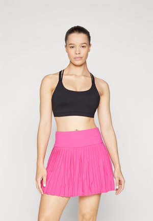 BOOST LOW IMPACT BRA - Light support sports bra - black