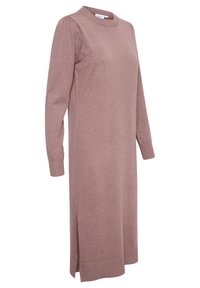 Pletena obleka v barvi prahu rožnate s dolgimi rokavi, krožnim izrezom, stranskimi razporki in rebrastimi manšetami. Mehka tekstura in ravna silhueta.