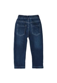 Pantalones de mezclilla azul oscuro con una cintura elástica, dos bolsillos traseros y corte recto. La textura de la superficie parece suave con un desvanecimiento mínimo.