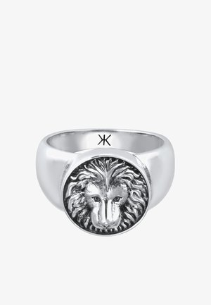Hõbe sõrmus, millel on silmatorkav lõvi pea disain ümmargusel pinnal, sujuva riba ja detailsete näojoontega.