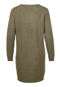 Abito lavorato a maglia verde oliva con maniche lunghe, scollo rotondo, polsini e orlo a coste, caratterizzato da una texture morbida e una lunghezza media.