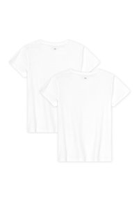Två kortärmade vita t-shirts i bomull, med rund hals och en enkel design utan synliga mönster eller detaljer.