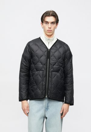 Rank 7: TAION - V NECK ZIP UNISEX - Down jacket