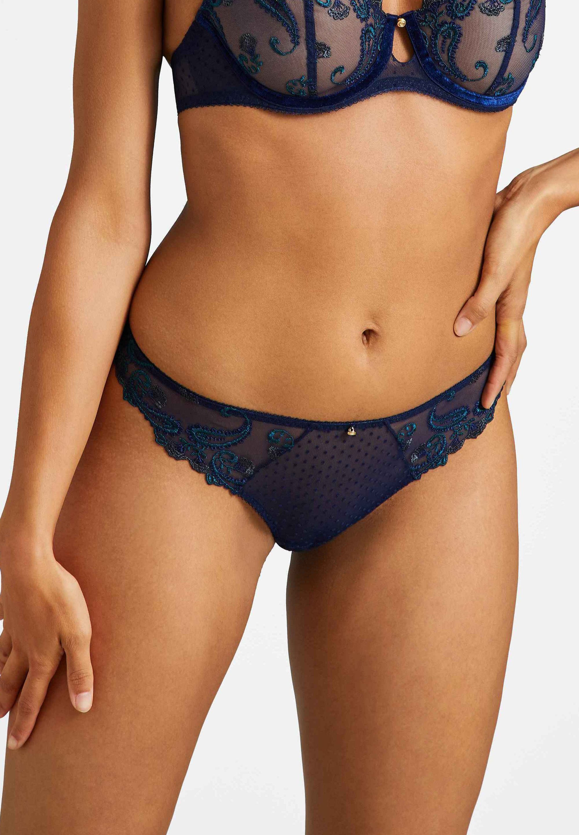 String Aubade VIBES Love potion