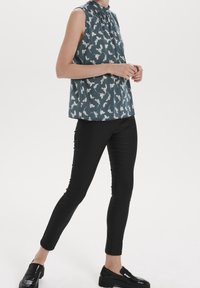 Saint Tropez Pusero - mottled pink