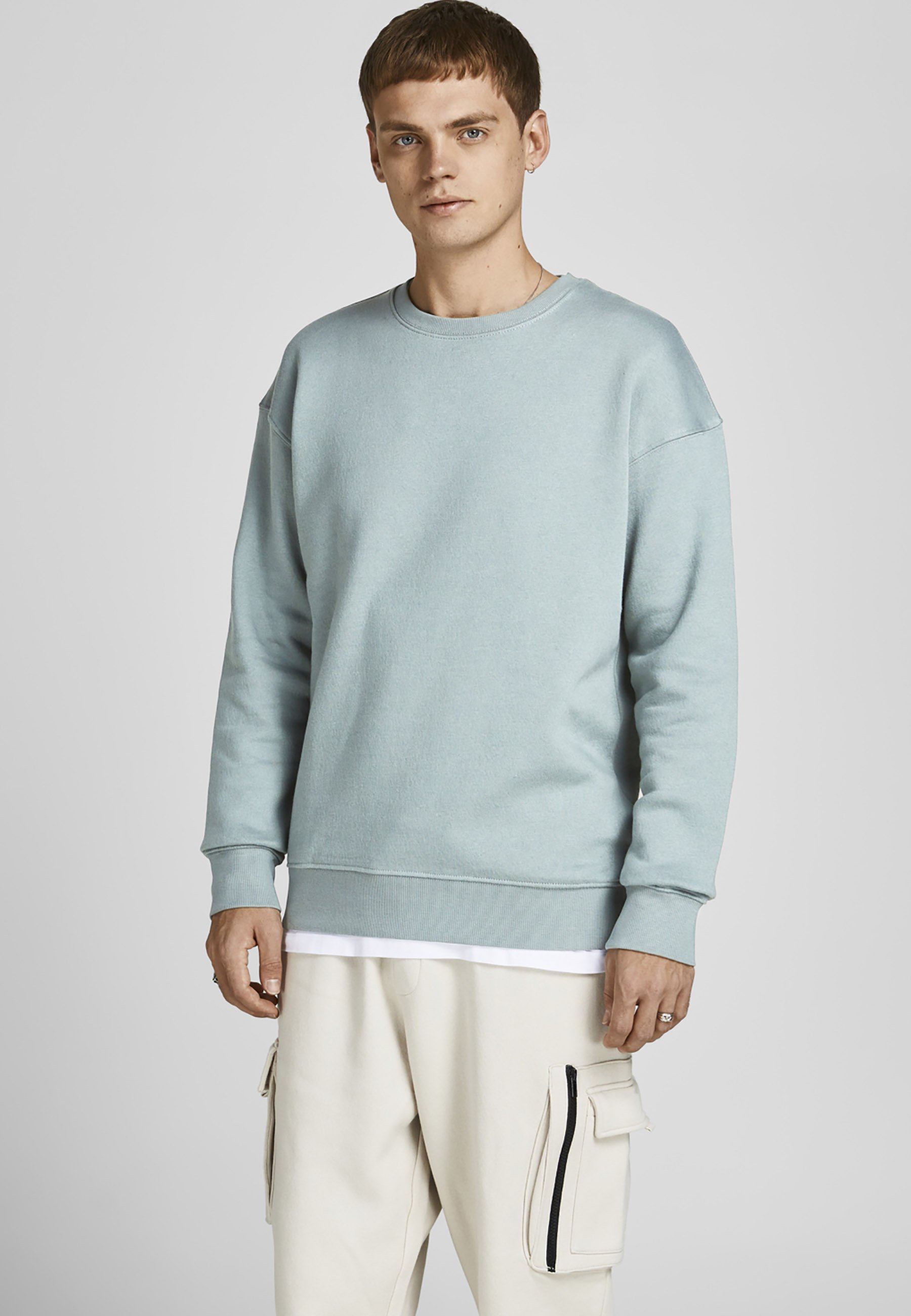 witte basic sweater