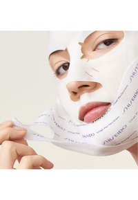 Shiseido VITAL PERFECTION LIFTDEFINE RADIANCE FACE MASK - Skincare Set