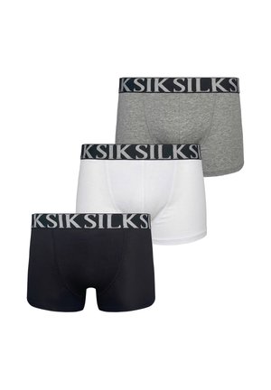 Trei boxer de bărbați în negru, alb și gri, cu benzi elastice negre pe talie, cu logo-ul repetat „SIKSILK” în gri.