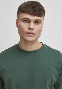 Solid SDLENZ CREW SW  - Sweater - pineneedle