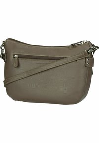 Braune, strukturierte Leder-Crossbody-Tasche mit Reißverschluss, einer Außentasche und einem verstellbaren Tragegurt. Akzente aus Silbermetall.