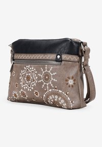 Bosanova HELENA  - Bandolera - taupe