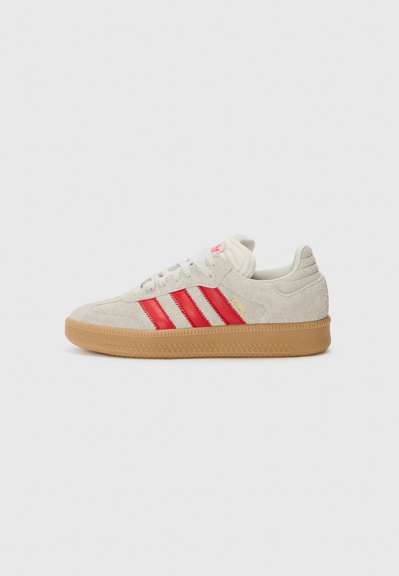 adidas Originals Baskets basses gris clair