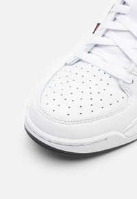 Thumbnail Image 6