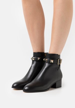 MICHAEL Michael Kors Botines - black