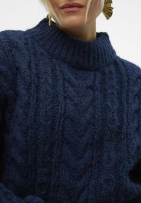 Vero Moda VMDREAM CROP - Stickad tröja - navy blazer