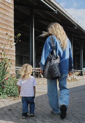 Wildride, MAMA SCHULTER-WICKELTASCHE SAVANNAH - Baby changing bag - savannah
