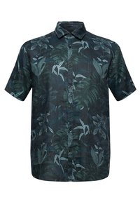 Chemise à manches courtes boutonnée avec un motif de feuilles tropicales vert foncé et bleu sur fond noir.